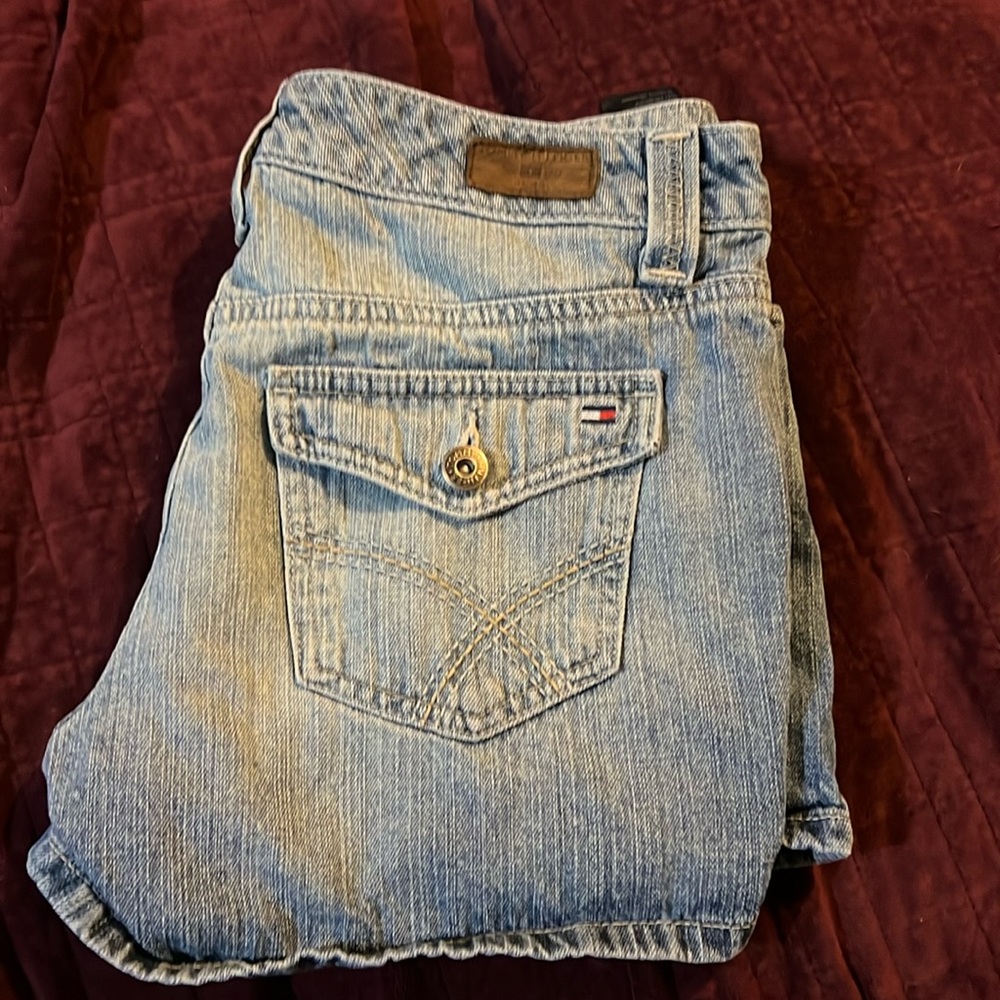 Tommy Hilfiger Shorts sz 4